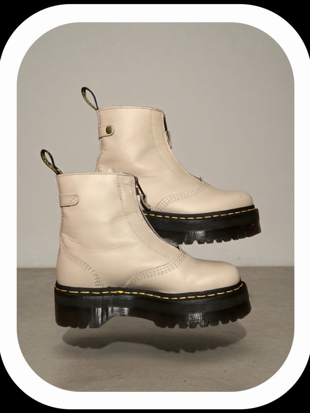 EUC Dr. Martens Jetta Leather Sendal Cream Zip Combat Boots 🖤🩶🤍🩷❤️‍🔥